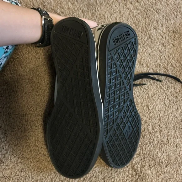 Misfits iron fist hi-top sneakers - Picture 3 of 5